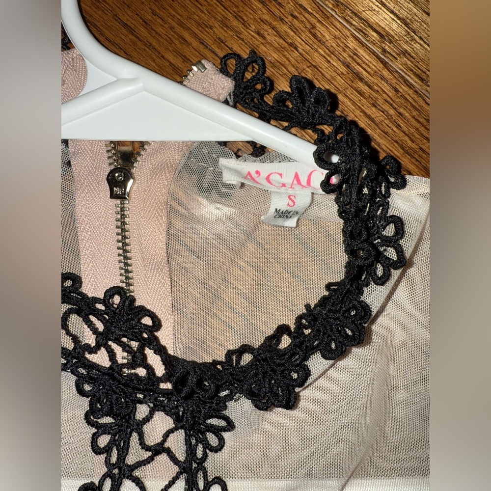 a'gaci Black and Cream Embellished Crop Blouse - Picture 3 of 5